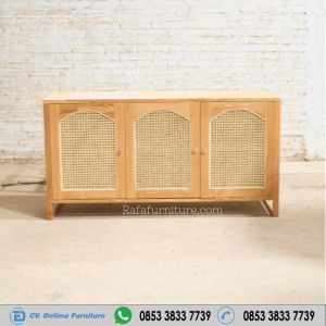 Bufet Minimalis Jati 3 Pintu Rotan
