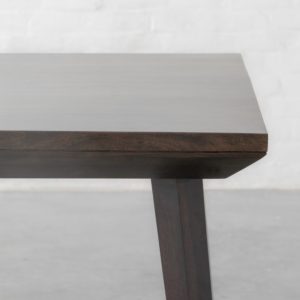 Model Meja Makan Kayu Jati Solid Kaki Bulat