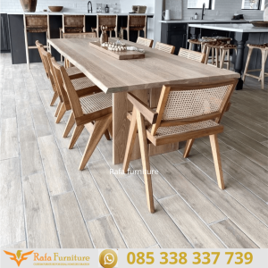 Meja Makan Kayu Jati Natural Angie