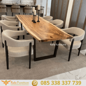 Meja Makan Kayu Solid 6 Kursi Live Edge