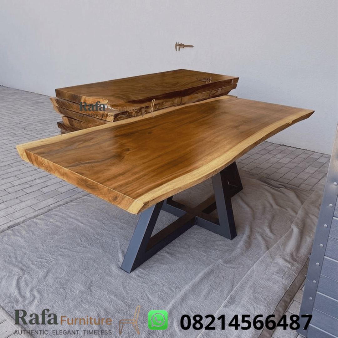 Meja Makan Kayu Utuh Live Edge Industrial Modern